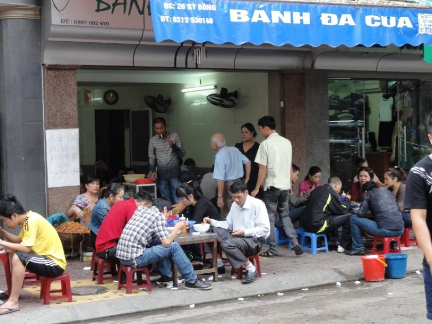 bánh đa cua hải phòng buổi tối